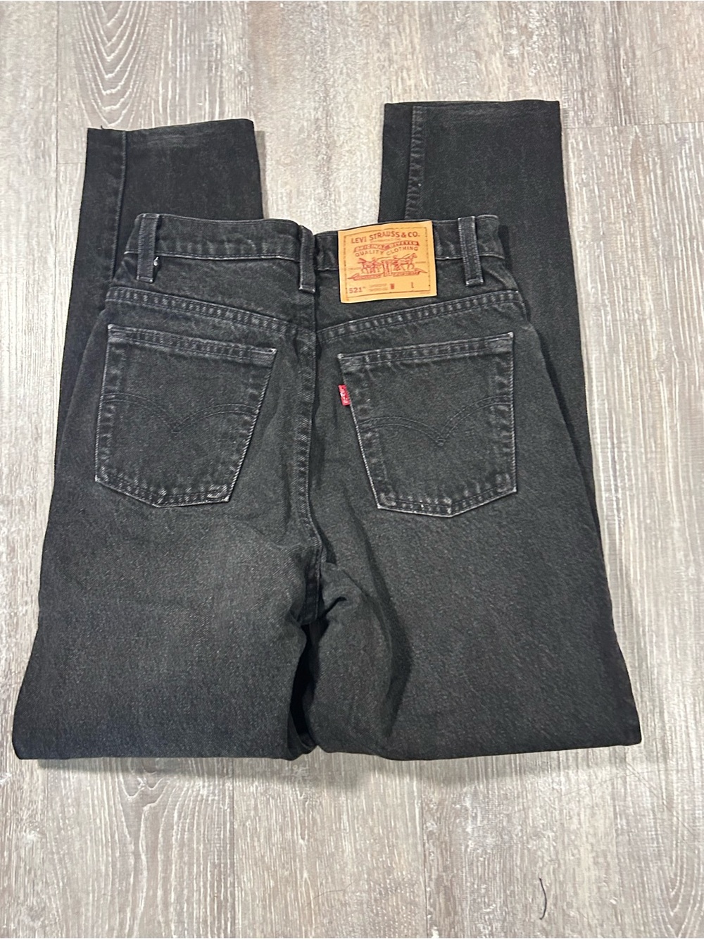 Vintage 1995 Levi's 521 Jeans Black Wash Tapered Leg High Rise Red Tab Jeans 26